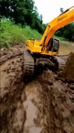 RC Excavator Digging Deep in Mud - FPV Drone View #rctruck #construction