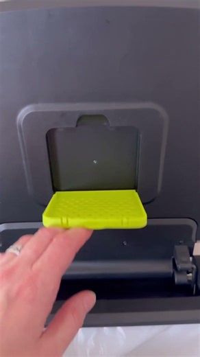 Fingerprint Proof Trash Bin That Actually Looks Good