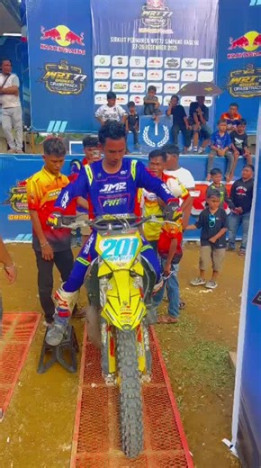 Kelas Usia 35 Tahun di Babeko: Pengalaman Pertama