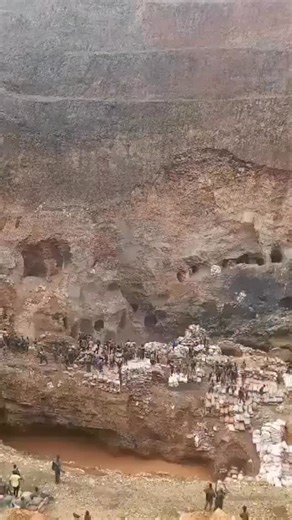 YOUR DAILY DOSE OF NEWS on Instagram: "At least 32 miners died in the collapse at a cobalt mine in the Democratic Republic of Congo, The DRC is the source of over 70% of the world’s total cobalt output, supplying Apple, Tesla and other mega corporations. The miners earn a daily income of $1 to $50 a day."