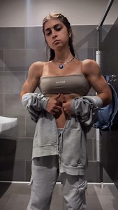 kay! ꨄシ | wanna know the ultimate gym motivation life hack? basically, once you start seeing real progress, you’re hooked. 🙂‍↕️ like dang all that... | Instagram