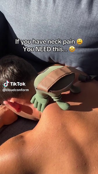 We all know someone who needs this massager... 😮‍💨💆‍♀️💆‍♂️#massage #neckmassage #backmassage #automaticmassage The latest automatic neck and back massager with heat therapy and deep tissue modes. Relieves neck stiffness, lumbar tension and increases muscle recovery in minutes. Perfect Christmas gift idea for personal care lovers. ✨💆