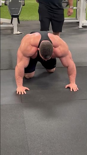 Push ups on chest day is underrated #dereklunsford #fst7