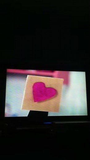 Pingu Pingi's Valentine Card Heart Falls Off Card