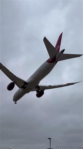 Virgin Atlantic landing at London Heathrow￼