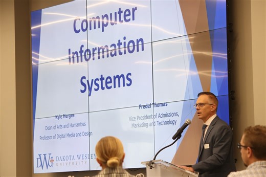 Dakota Wesleyan launches new computer information systems major