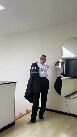 Business Woman Outfits: How to Style for Success