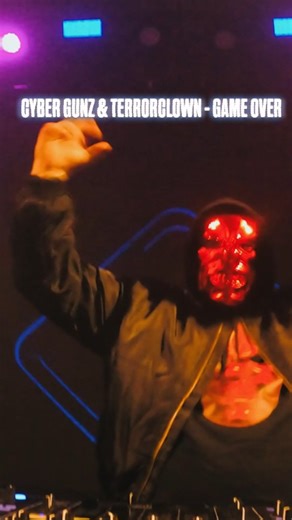 𝗧𝗲𝗿𝗿𝗼𝗿𝗖𝗹𝗼𝘄𝗻 on Instagram: "Another track ready for release! Together with my buddy @cybergunz.music 🤡🫂 . . #terrorclown #cybergunz #newbreedofterror #gameover"