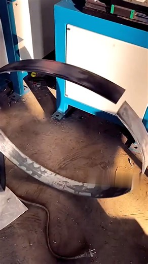Pipeline fixing machine operation guide, metal bending artifact, factory