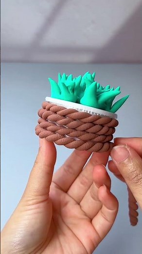 Let’s make a beautiful pot of flowers with your children using clay #diy#clay #crafts