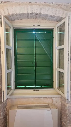 Sarah Thomas on Instagram: "What an absolutely magical summer. Seriously overwhelmed with gratitude that we were able to travel and explore and swim so much. We hit 9 countries (7 of which were new to me; or 8 if you don't count the 40ish minutes of cumulative time I'd spent touching French land before this). And we got a new continent. This world is a magical place. ❤️🌏 Thank you to all the amazing humans we met along the way who made this summer so special. Croatia 🇭🇷 Spain 🇪🇸 Morocco 🇲�