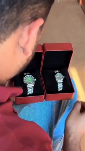 Timebit Onlinestore | *Watch Details* The watches appear to be a “his and hers” or “large and small” set, common for gifts or couples. Left Watch: A larger model... | Instagram