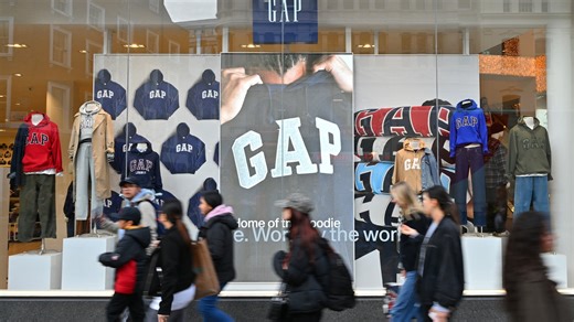Gap gets into "fashiontainment"