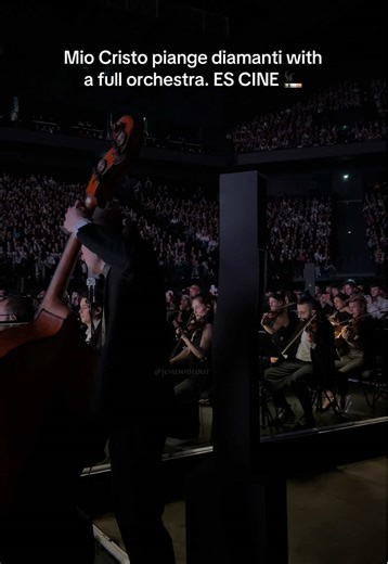 Rosalía's LUX Tour: Full Orchestra Brilliance