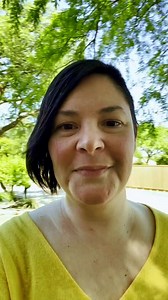 🤔 Question: Is there ONE "right way" to learn a language? 😮 Surprise! There isn't! Different learning styles work for different people—and that's exactly why I don't teach ASL using an immersion method. 🙌 Immersion works wonderfully for some students, but if it left you feeling overwhelmed, frustrated or discouraged... you're NOT a bad language learner! You just need a different approach. 💯 My teaching style breaks ASL down into manageable pieces so you can build confidence step by step. 🎁 