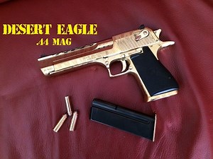 DESERT EAGLE .44 MAGNUN GOLD VERSION