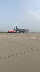 Heute landete ein Airbus A310 der Bundeswehr am HAJ.🛬 Die Maschine wird nun außer Dienst gestellt und bald ihr neues Zuhause beziehen: den Serengetipark in Hodenhagen.🦓🦒🐅 Dort soll sie als Restaurant genutzt werden. | Hannover Airport