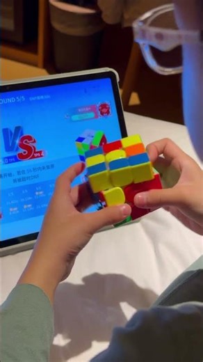 Trying the WCU smart cube #rubikscube #wcu #moyu #3x3