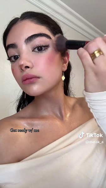 Dewy Makeup Look Tutorial — Get Ready With Me