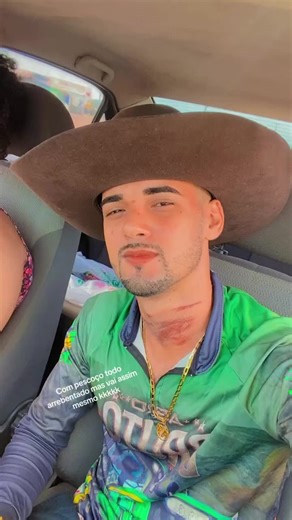 Casual Style in Nature: Inside a Vehicle