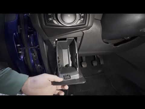 Where is the OBD2 port on the FORD Focus MK3 (2011–2018)?