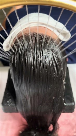 Trickling Water Over Hair 💦 Relaxing ASMR