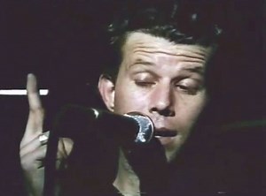 Tom Waits' iconic appearance on Mike Douglas show in 1976