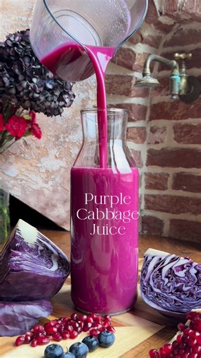 Ivonka | Juicing & Wellness Creator on Instagram: "Purple Cabbage Juice Recipe 💜 I juiced: ½ purple cabbage 3 big apples 1 pomegranate 1 cup blueberries Fresh ginger Why I love this combo: • Purple cabbage is rich in anthocyanins, supporting cellular and antioxidant health • Apples and blueberries help balance blood sugar and soften digestion • Pomegranate supports heart health and adds extra polyphenols • Ginger warms the body and supports digestion ✨ Beginner tip: If you’re new to cabbage jui