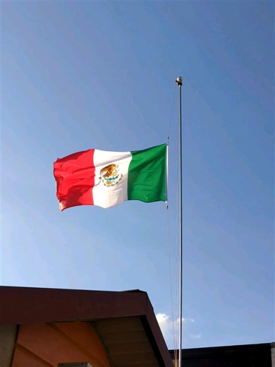 National Flag Day of Mexico🇲🇽 #vivamexico #nationalflagday #flagraising