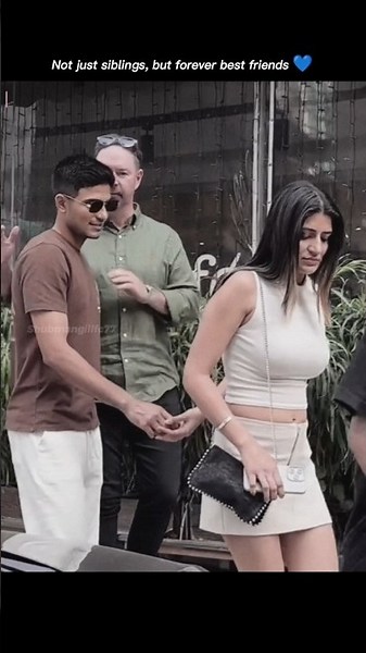 Shubman Gill with his sister Shahneel Gill 🥹💗 the cutest sibling bond ever 💙 #shubmangill #sister