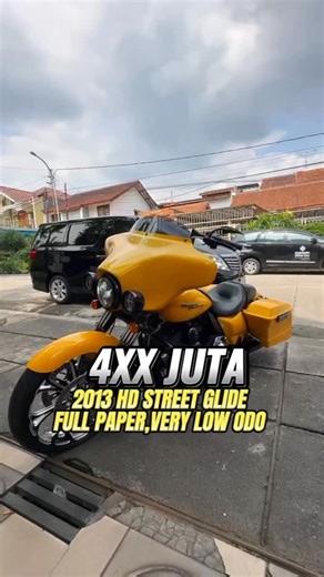 RARE BIKE & BIG BIKE SPECIALIST SINCE 2011 on Instagram: "Edisi Nitip Jual, 495 Juta Kuning Itu Sexy Full Paper Pastinya Odo Masih 7000 KM Harley Street Glide 103 Ci ( 1690 Cc ), NIK 2013, Full Paper plat D ( Bandung ), Pajak 05.23, Very Low Odo 7000 KM. Asesoris: -TRUEDUAL vancehines -Slip on RSD -Stang Paul yaffe 12 inch -Breather kit PM -Saddlebag latch PM -TRIPLE THREE 7' -Cover fork PM -Fork hotleg PM -Caliper PM -DISC BRAKE depan PM -VELG 21 INCH PM -Passing lamp genuine -Sirene whelen Par