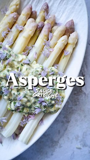 Elise Lepinteur 🌞 | Cheffe 🌿 on Instagram: "Asperges blanches, sauce gribiche 🌿🌸 Une recette simple et de saison, parfaite pour sublimer les asperges blanches avec une sauce ultra savoureuse ! 🌸 Ingrédients (pour 2 à 4 personnes) Pour les asperges : • 1 botte d’asperges blanches (env. 12-14 pièces) • 1 citron • Sel Pour la sauce gribiche : • 2 œufs • 1 c. à soupe de moutarde • 1 c. à soupe de vinaigre de cidre • 80 ml d’huile d’olive ou autre • 1 c. à soupe de câpres • 2 cornichons • 1 écha