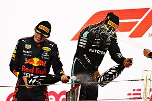 What happens if Lewis Hamilton and Max Verstappen crash in the Abu Dhabi F1 2021 season finale?