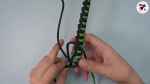 11K views · 498 reactions | Cómo hacer el tejido decorativo "Chainlink Bar". Ideal para elaborar pulseras, cinturones y collares. . Video: Aprende nudos y campismo | Aprende Nudos y Campismo | Facebook