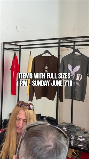 They took the shirt I grabbed from the racks and gave me a new one 🥰 #eternalsunshinepopup #eternalsunshinetour