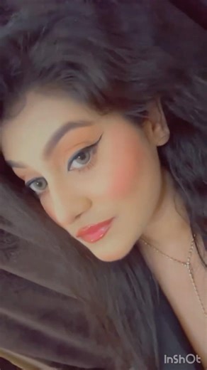 CAT EYES 👀|| MODERN LOOK || GLOSSY LIPS || #foryou #makeup #selfmakeup #wingliner #glossylip #fyp