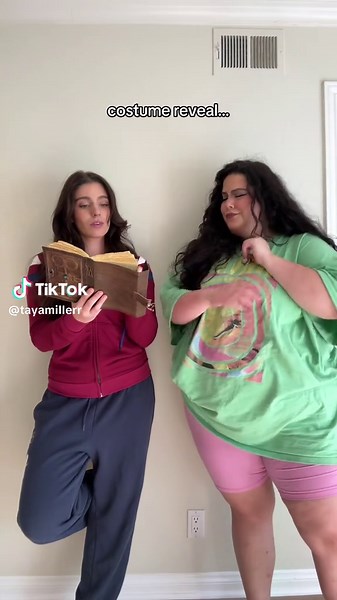 Best Halloween Costumes of the Year! Marvel Theme - Agatha All Along