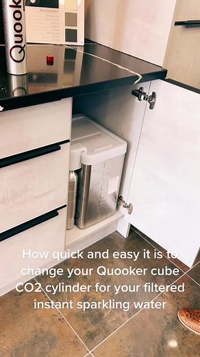 How quick amd easy it is to change your Quooker Cube CO2 cylinder for your filtered cold sparkling water straight from the tap @quookeruk #kitchen #fyp #water #tap #sparklingwater #upgrade #retrofit #angelosinteriors