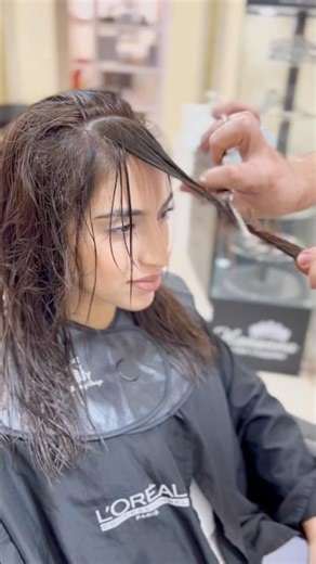 How to cut short bangs #HairCut#ShortHair#HairTransformation#HairStyle#HairInspo