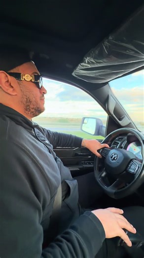 Vidéos de ＢＯＭｂＡ 🦖 (@bomba_trx) avec الصوت الأصلي - 👑Cheb akram sghir 👑