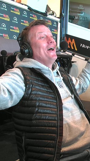 Behind the scenes! Billy had an absolute meltdown 😂😂 #rushhour #jbandbilly