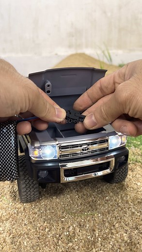 Toyota MN82 Pro Land Cruiser Remote Control Overview