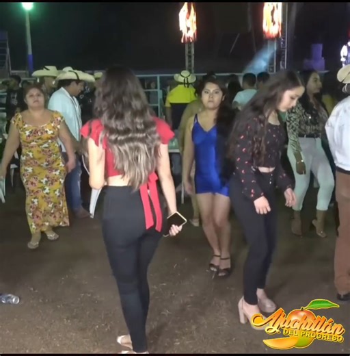 1.6K views · 16 reactions |  ¡VIVA MÉXICO!  Chicas BAILANDO Zapateado en Ajuchitlan del Progreso " | Ajuchitlán del Progreso | Facebook