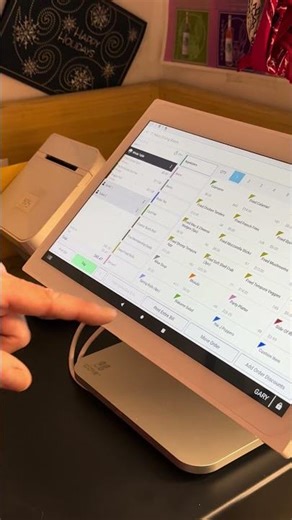 How to check out customers with￼ dining app for Clover POS system ￼