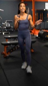 Shy gym girls, this one’s for you 💜 A beginner friendly leg day you can smash in one spot with minimal equipment. Workout ⬇️ • 10 Goblet squats & pulse • 16 Alternating step back lunges • 10 RDLs • 20 Glute bridges (band optional) • 20 Crab walks (banded) Rest 90s. Repeat x3 🔥 Simple & effective. No wandering around the gym. If you want more quick, confidence boosting workouts like this, hit follow 💪🏼 | Jasmine Dawn Fitness