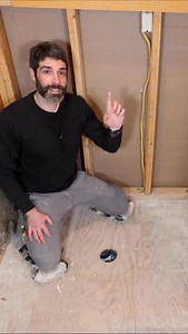 Consejos para reparar el piso de madera contrachapada de la ducha, muchas gracias a Great Stuff por patrocinar este tutorial 🔥#carpentry #bathroomremodel #homerenovation #greatstufffoam #sponsored | Home Repair Tutor