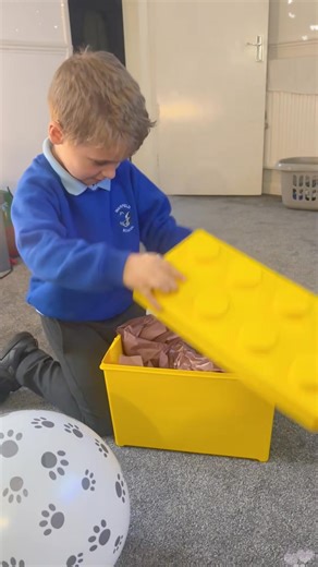 32K views · 727 reactions | Kids love's pets allot 珞殺 #fyp #explorepage #KidsLovePets Music  You are not alone By Michael Jackson | Babies world | Facebook