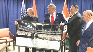 Modi again invites Trump to visit India