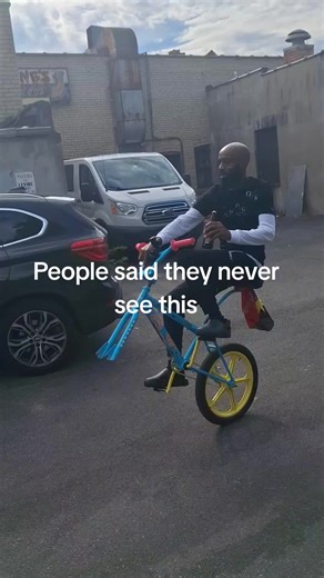 No front wheel. No handlebars. No brakes. Y’all said you never see this — so here it is 🔥 Should I keep pushing it or chill? 👀 #bikelife #wheelie #fyp