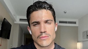 El actor Álex González se embarca en un nuevo proyecto lejos de la interpretación